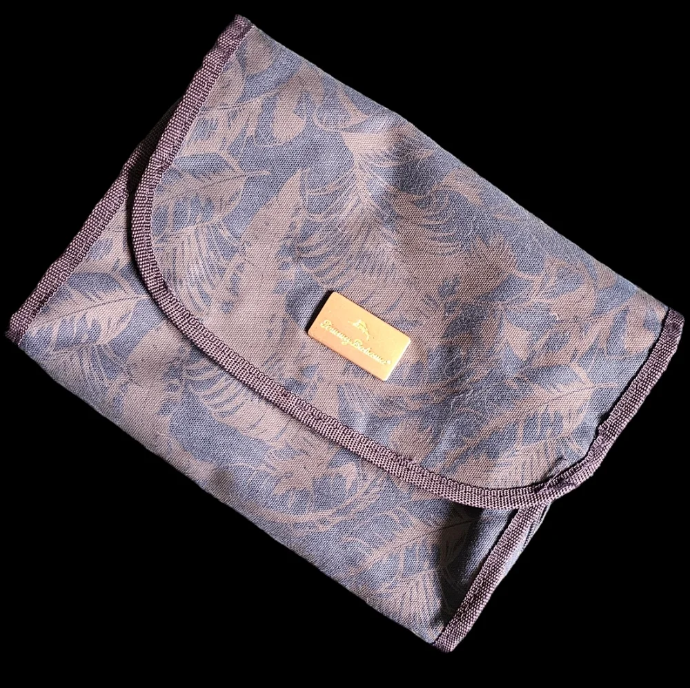 Tommy‎ Bahama travel cosmetic bag